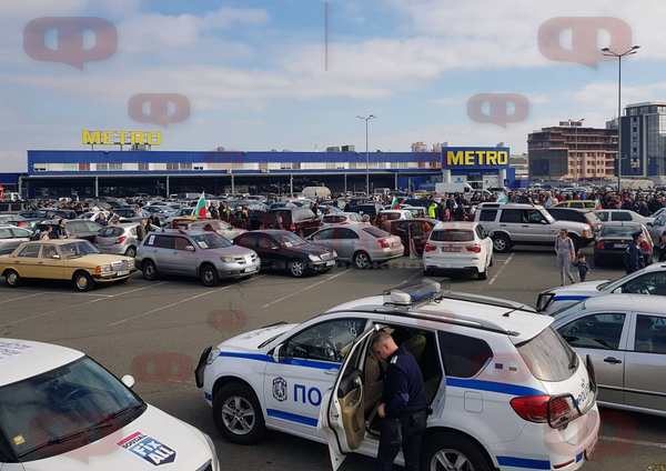 Над 350 автомобила на бургаския протест срещу скъпите горива, искат и държавна намеса за гражданската отговорност