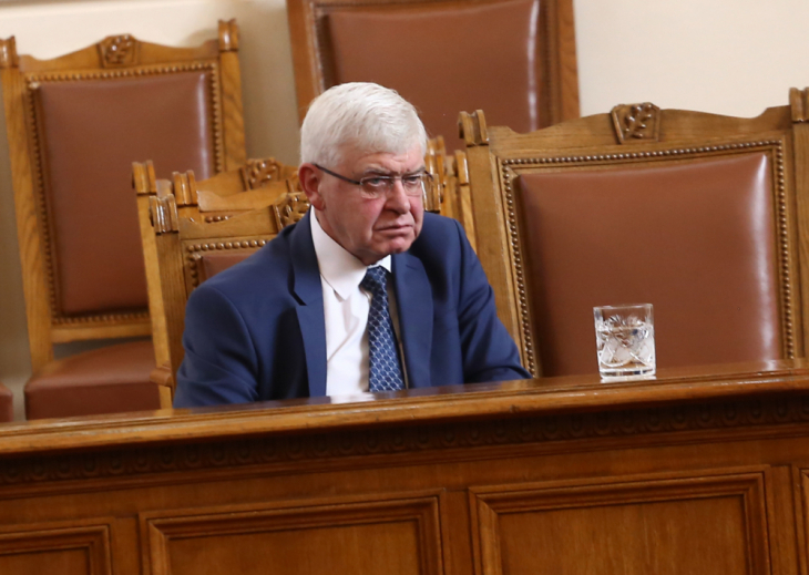 Здравният министър проговори за огромен проблем: Не може да си затваряме очите!