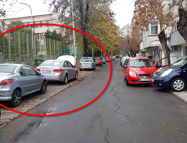 Избирателно ли глобяват за неправилно паркиране в Бургас? Ето какво се случи вчера на ул. „Батак“ (СНИМКИ)