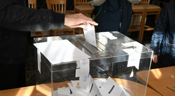 Промени в Изборния кодекс внесоха ГЕРБ и "Обединени патриоти"
