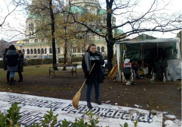 Майка от протеста: Чувствам се не употребена, а смачкана и стъпкана