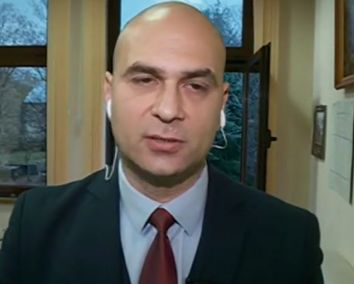 Димитър Петров: Няма данни намерените 400 000 лева в сейфа на Томов да са за политици (ВИДЕО)