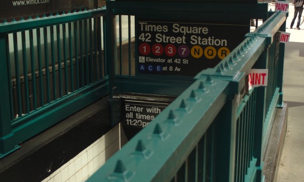 7 срещу един: Намушкаха момче в нюйоркското метро