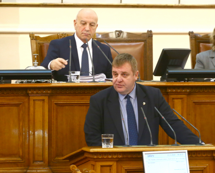 Каракачанов с ексклузивен коментар за закриването на Агенцията за българите в чужбина