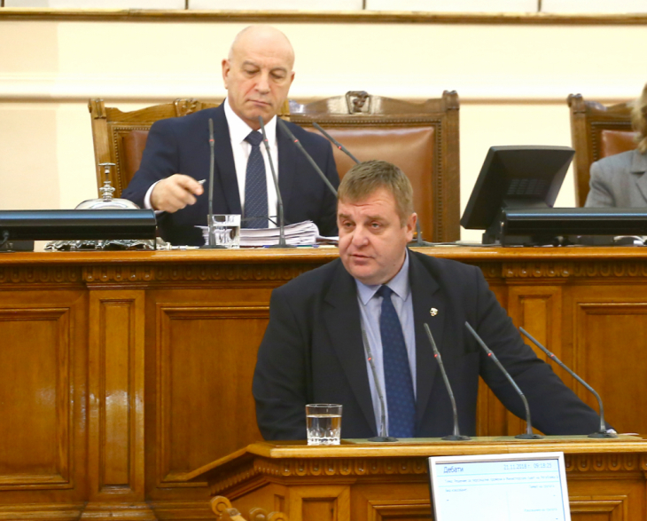 Каракачанов с ексклузивен коментар за закриването на Агенцията за българите в чужбина