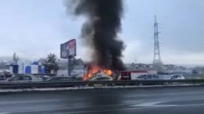 Пожар в складове на Агенция ”Митници” край Кремиковци