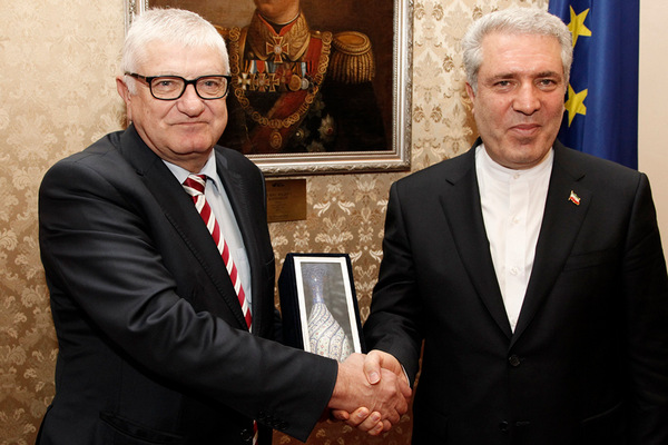 Петър Кънев се срещна с делегация, водена от вицепрезидента на Иран Али Асфар Мунесан