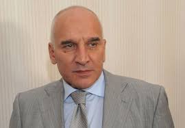 1 млн. българи са функционално неграмотни, убеден Левон Хампарцумян