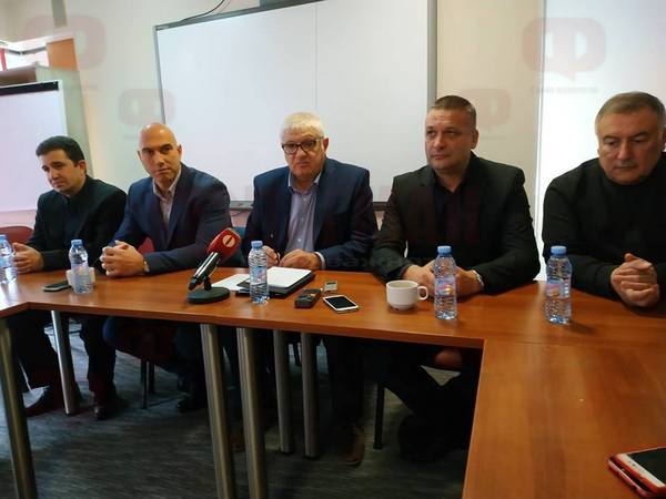 На живо във Флагман.бг: Започна пресконференцията на депутатите от БСП-Бургас