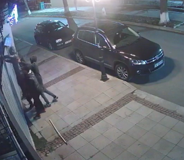 Полицията разкри кой открадна суджука в Карнобат, от луканката обаче нямаше и следа