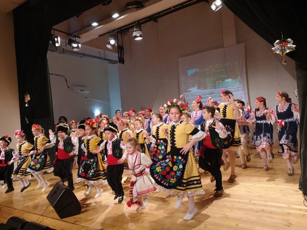 Детски танцов състав "Приморче" навърши четвъртък век, отбеляза празника с голям концерт (СНИМКИ)