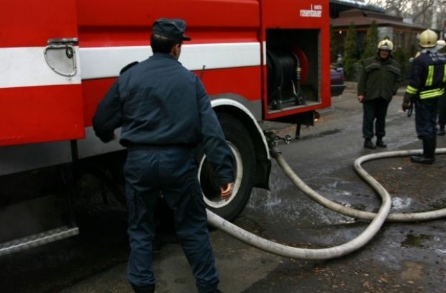 Пожар в котелното помещение едва не изпепели вила в с.Черни връх