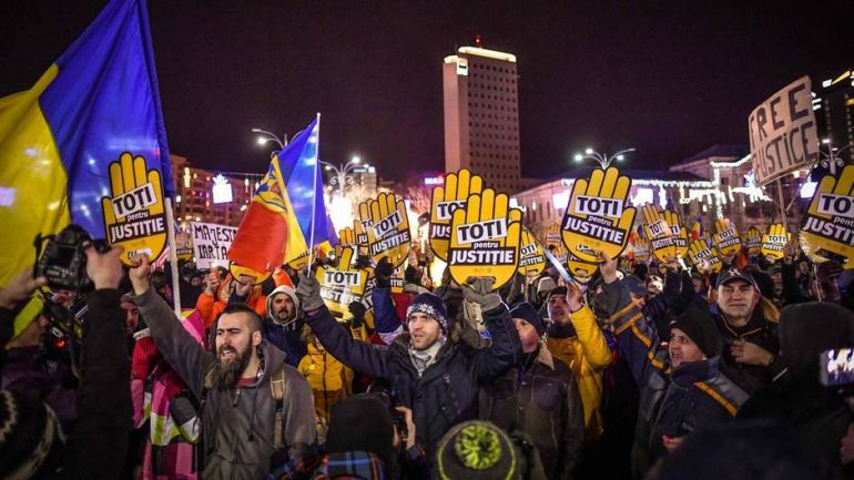 Румъния пред изпитание, застава начело на ЕС по време на политическа криза