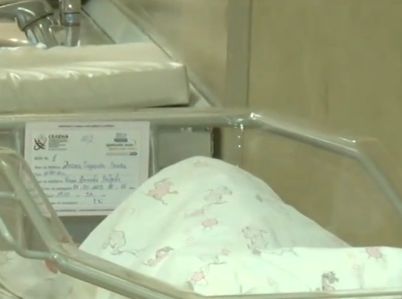 Момиченце, родено 40 секунди след полунощ, е първото бебе за 2019-та