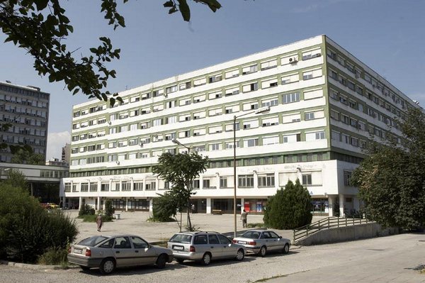 Началникът на лицево-челюстната хирургия в Пирогов ще преглежда в УМБАЛ-Бургас