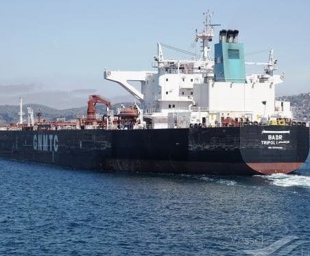 Съвременно пиратство! Арестуван танкер край Бургас вкарва България в морска война с Либия