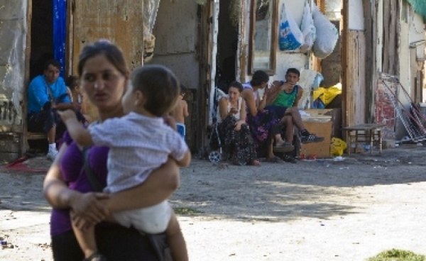200 хиляди роми са неграмотни и безработни