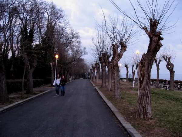 Времето днес: Облачно, мъгливо, но и слънце след обяд