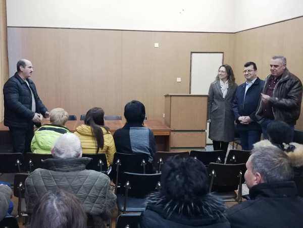 Евродепутатът Асим Адемов и народният представител Ася Пеева се срещнаха с жителите на община Руен