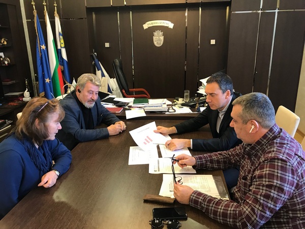 Кметът Димитър Николов предлага да има грипна ваканция от вторник до петък