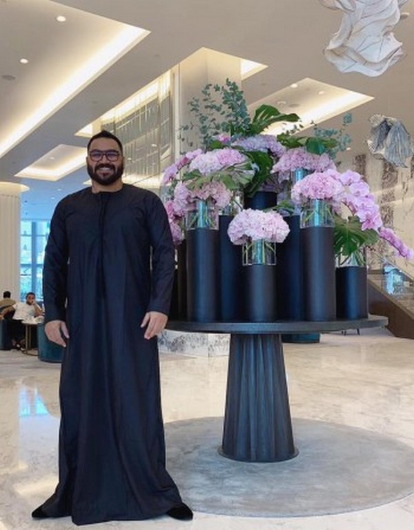 Като арабски шейх: Азис отмаря в Дубай
