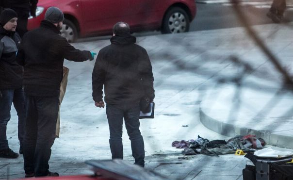 Мъж се самозапали в центъра на Прага (СНИМКИ)