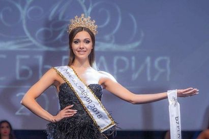 Ревю с участието на Мис България 2018 Теодора Мудева показва разкошните булчински рокли Pronovias