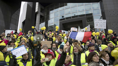 Задържаха 22 души по време на протестите на „жълтите жилетки“ в Париж