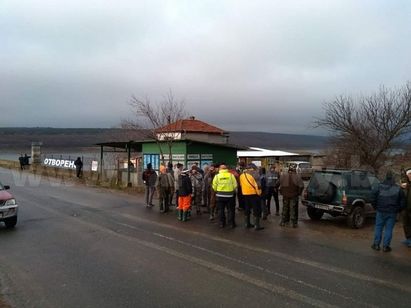 Рибари скачат срещу забрана за влизане с лодки в язовир Порой