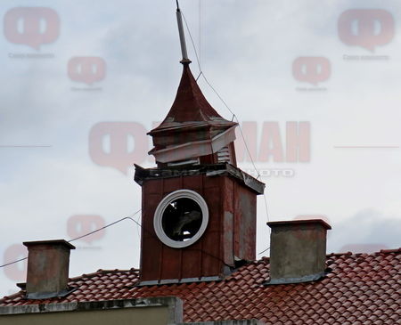 Експерти категорични: Часовниковата кула в Средец не може да се спаси, трябва да се събори