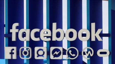 Как Facebook иска да предотврати най-лошото - да стане платен