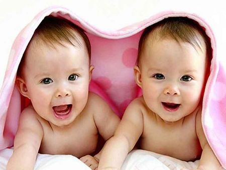 Бум на близнаци в УМБАЛ Бургас, 8 двойки родени за 10 дни