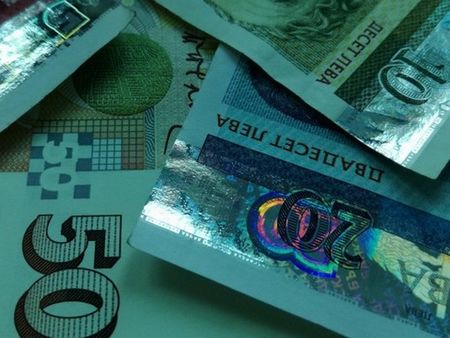 БНБ отчита: Нов милионер на всеки два дни, депозитите със спад