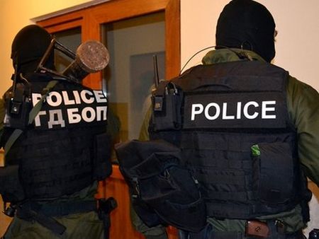 Милион евро от рушвети открити при арестуваните лекари от ТЕЛК Варна