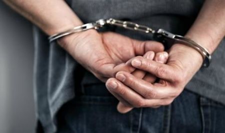 1,5 г. затвор за циганин, пребил служителка на ВиК