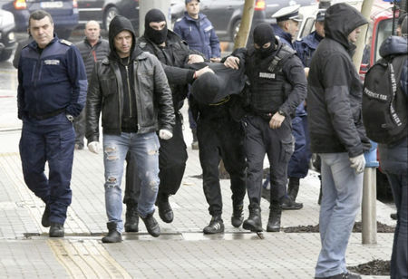 Шокиращи подробности за дрогирания пишлигар Димитър, помел трима полицаи с такси