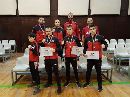 Бургаски кикбокьори обраха медалите на държавен шампионат във Варна