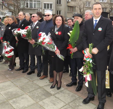 Ето как Бургас отбеляза Националния празник на България