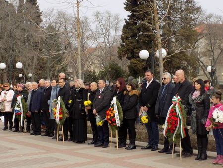 Вижте как Поморие почете 3-ти март