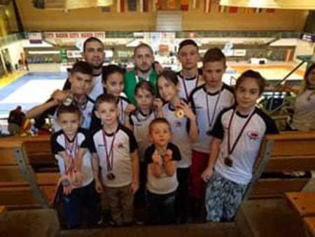 Бургаски каратеки се завърнаха с 18 медала от Словения