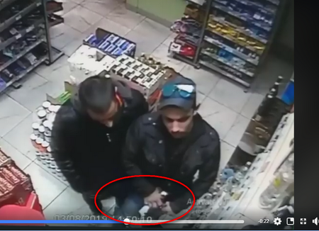 Бургазлийка апелира: Познавате ли тези нагли крадци, удариха магазин в жк. „Славейков” навръх 8-ми март