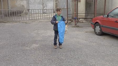 Добрият пример: 8-годишният Пламен събира отпадъци, за да дарява за бездомни животни