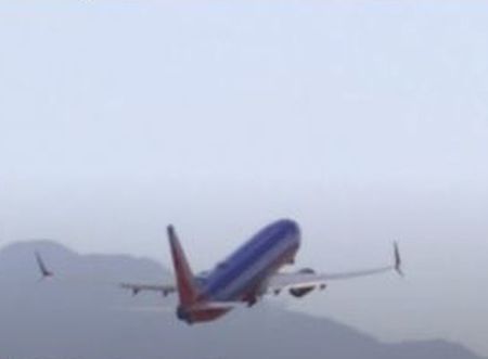 "Боинг" приземи всичките си самолети 737 Макс