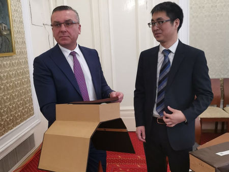Депутатите от ГЕРБ с покана към директора на Китайския културен център да посети Бургас