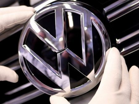 Синдикатите на VW поставиха условия за новия завод в Източна Европа