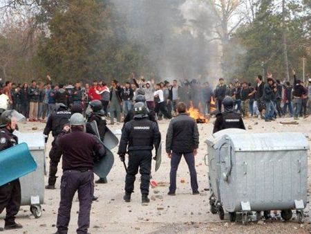 Жителите на Малко Търново подготвят протест, не искат бежански лагер в града