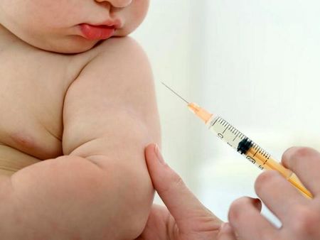 Глобиха 112 родители за пропуснати ваксини на децата