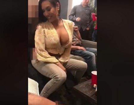 Скандално видео: Вижте какви ги върши Джени Суши на партито на братя Пулеви