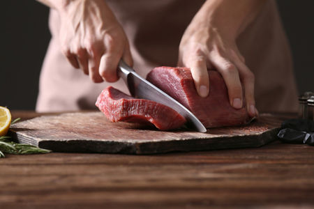 Учени бият тревога: Червеното месо ни убива преждевременно