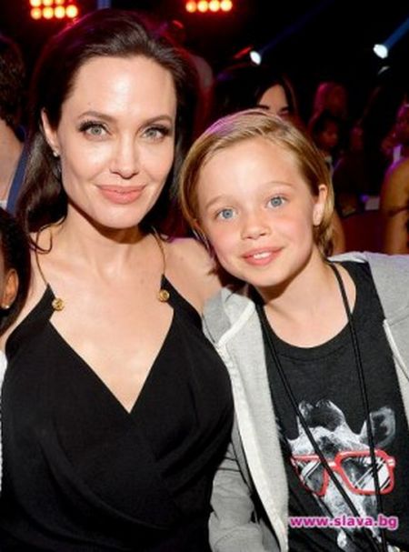 Анджелина Джоли сменя пола на дъщеря си